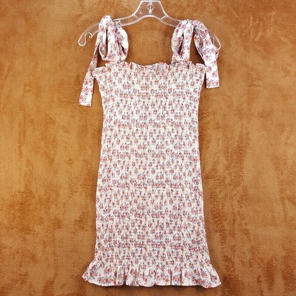 Goodnight Macaroon Dresses & Skirts - GOODNIGHT MACAROON Womens Dress Small Cream Floral Smocked Mini Bodycon Pullover